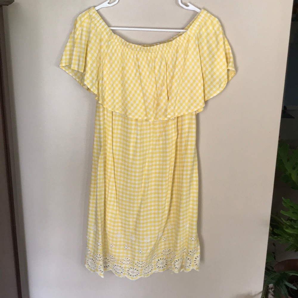 Off the shoulder yellow Plaid dress
